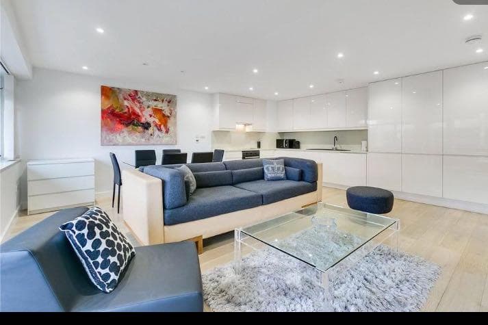 Hereford House ,, Ovington Gardens, Knightsbridge, London, SW3 1LU