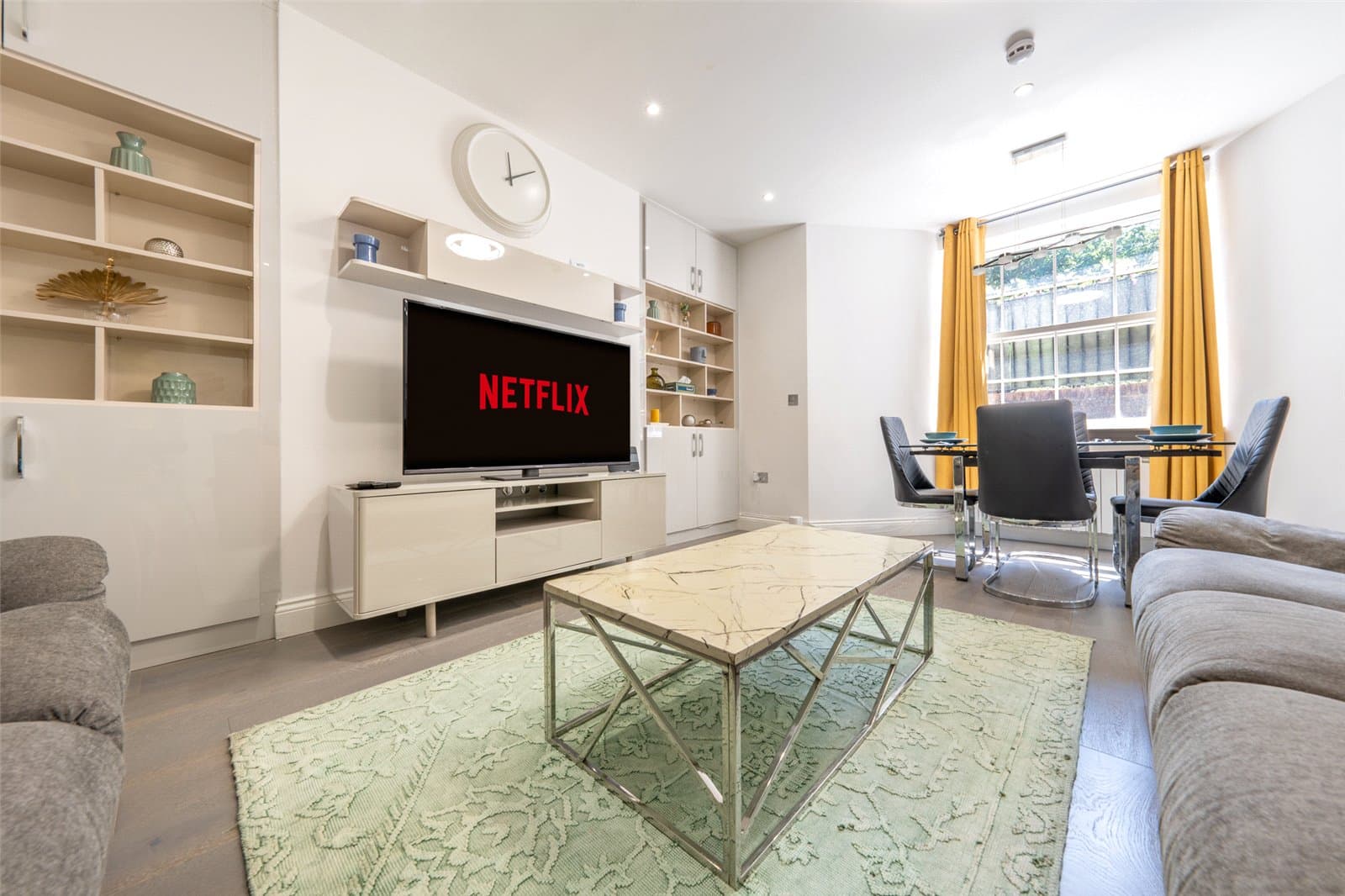 Carlton vale, Maida vale, London, NW6 5EE