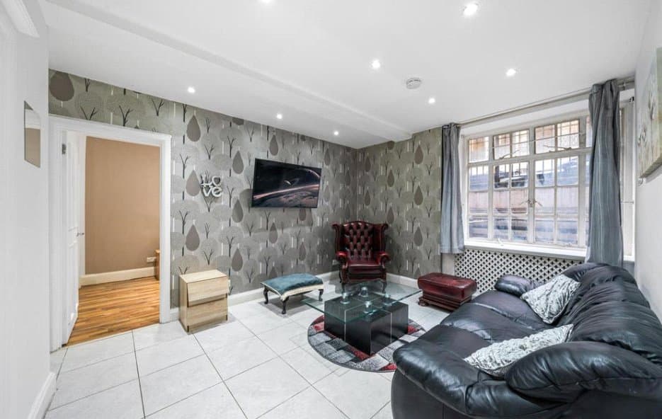 Quebec Court, Seymour Street, London, W1H 7JR