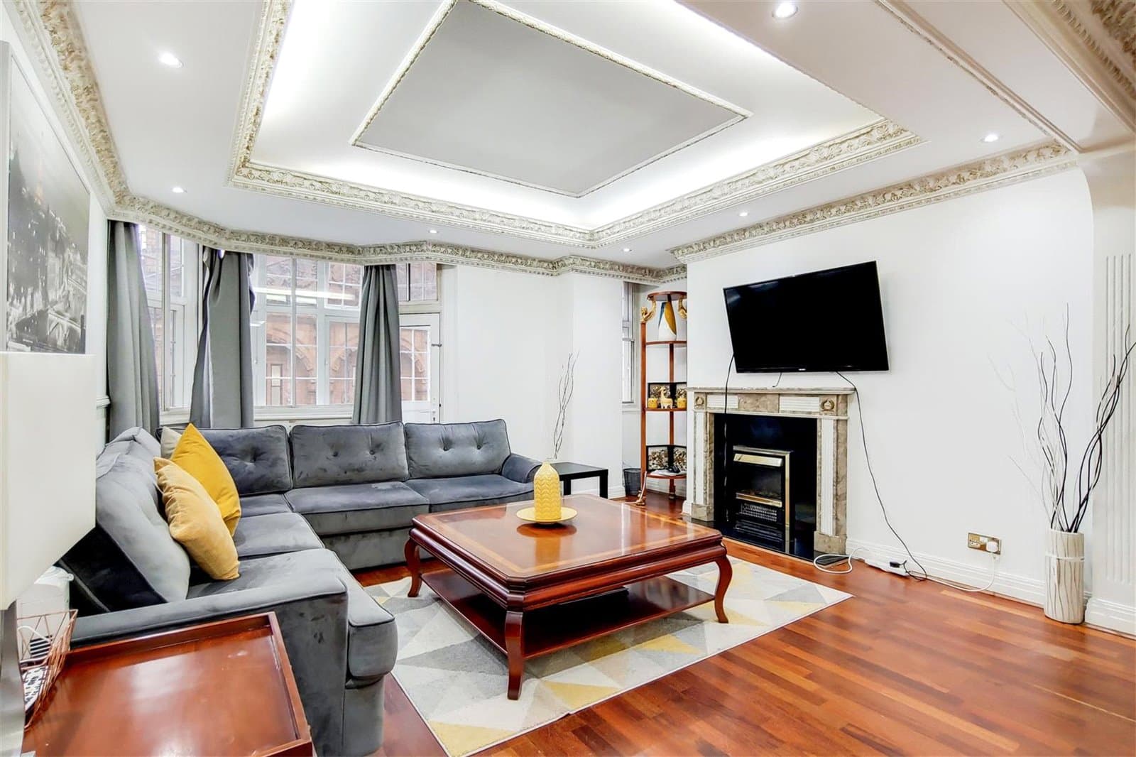 Brompton Road, Knightsbridge, London, SW3 1ET