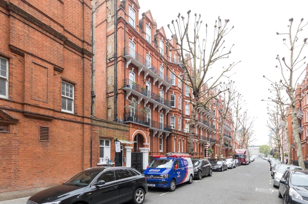 Earls Court Road, London, SW5 9BQ