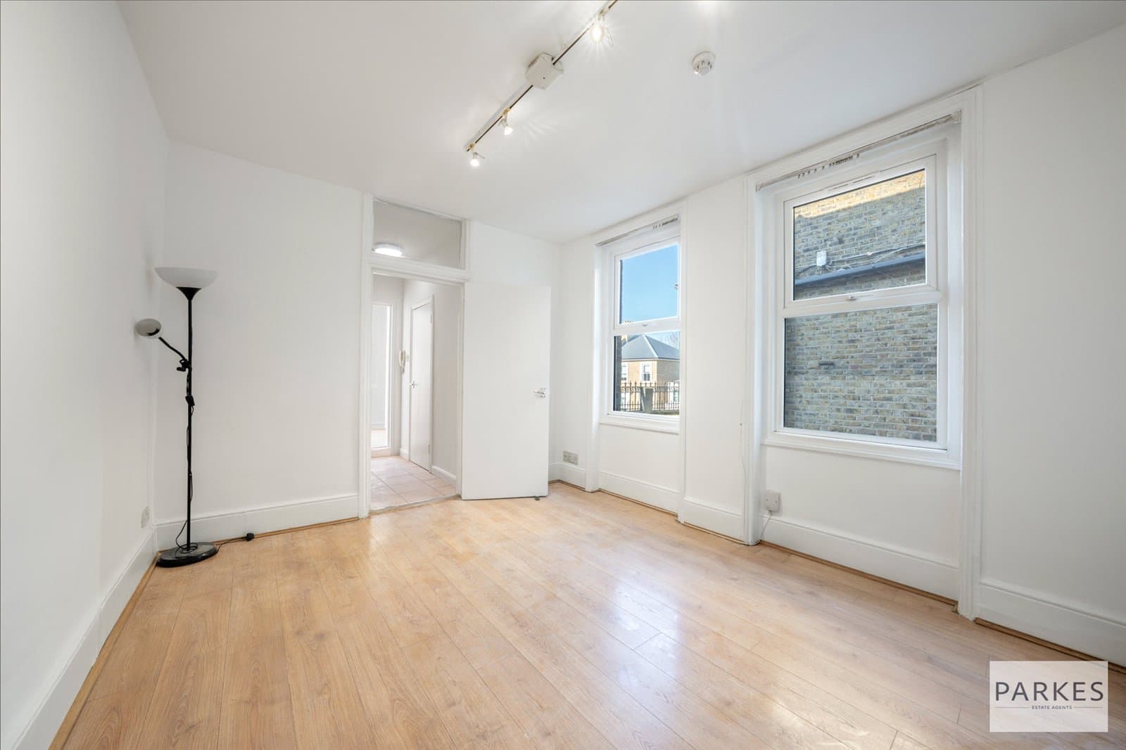 Uxbridge Road, London, W12 8LH