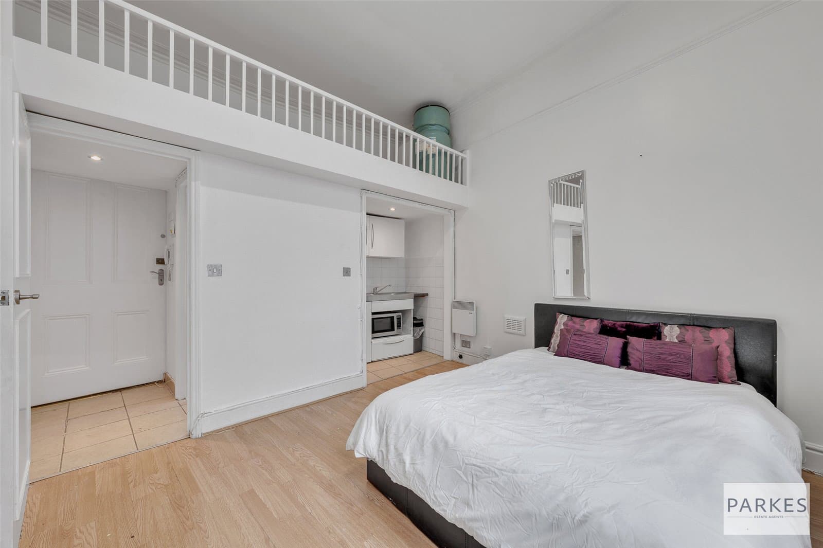 Earls Court Road, Earls Court, London, SW5 9AH