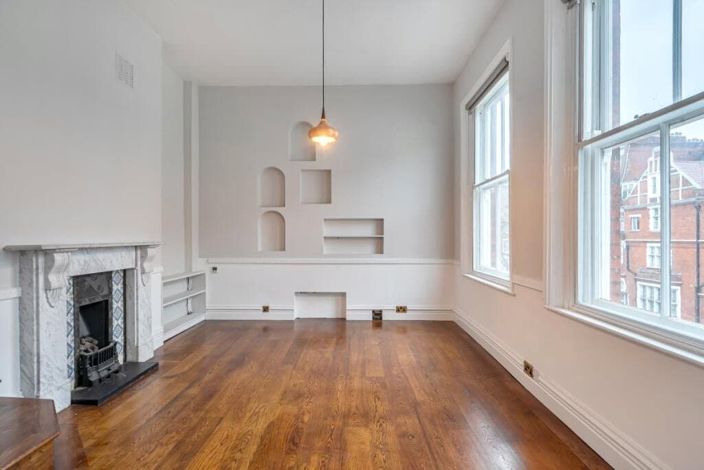 Harrington Gardens, London, SW7 4JZ