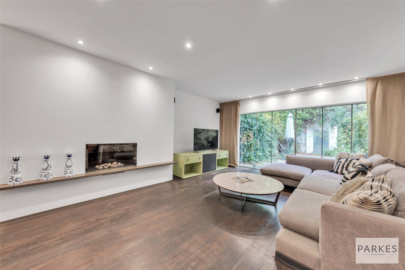 Yeomans Row, London, SW3 2AL