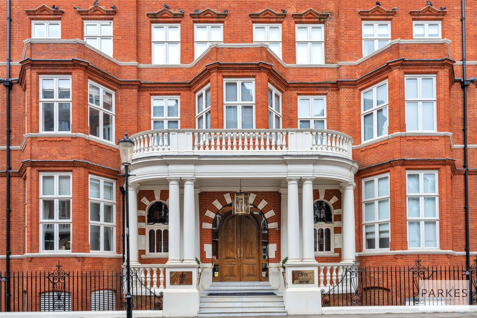 Hans Crescent, London, SW1X 0LG