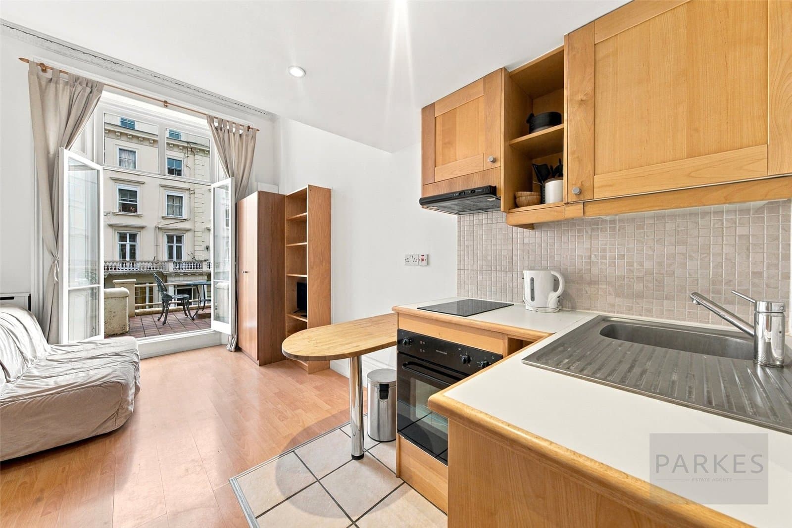 Belgrave Road, London, SW1V 2BL