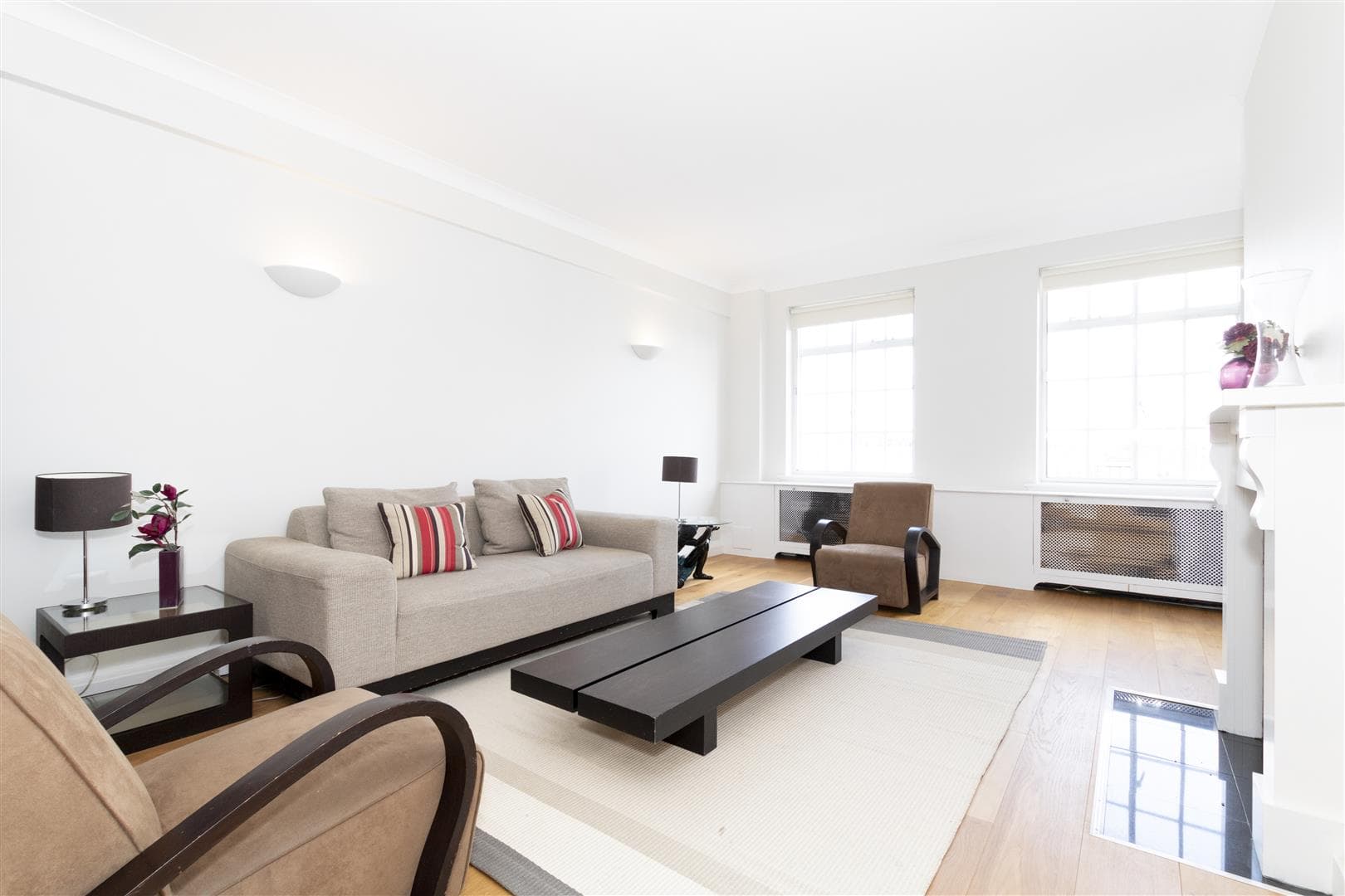 St Georges Court., Brompton Road, London, SW3 2AT