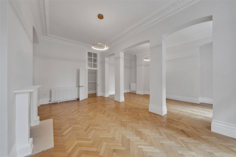 Albert Hall Mansions, Kensington Gore SW7