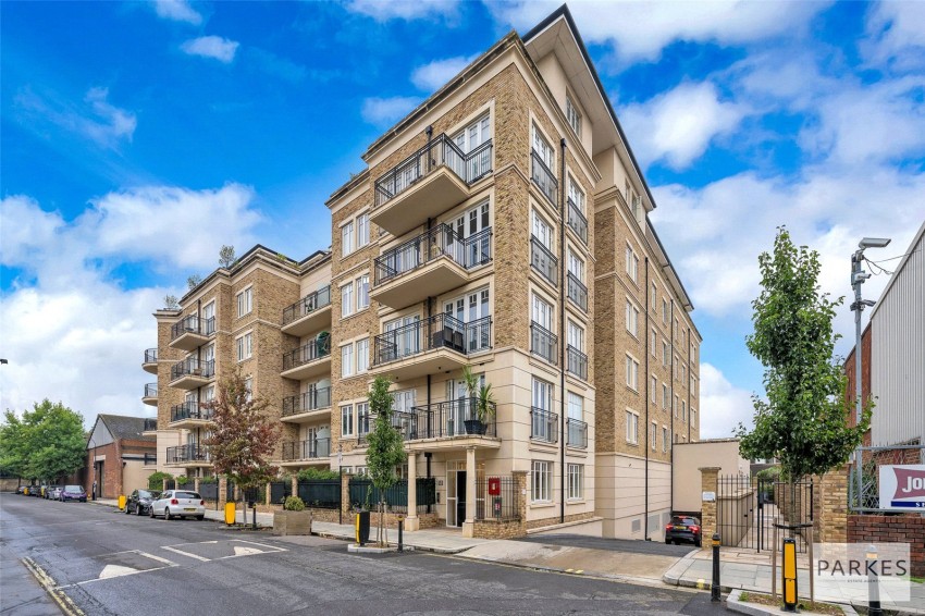 Images for Carnwath Road, London